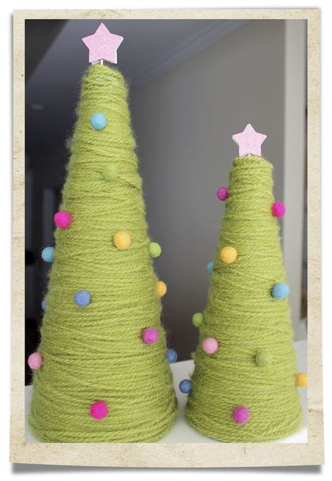 Yarn+Cone=these trees will be all over my mantel. I'll make the cone from a cereal box, Styrofoam cones are 'spensive Yarn Trees, Christmas Yarn, Tree Craft, Christmas Tree Crafts, Navidad Diy, Yarn Diy, Tree Crafts, Noel Christmas, Diy Christmas Tree