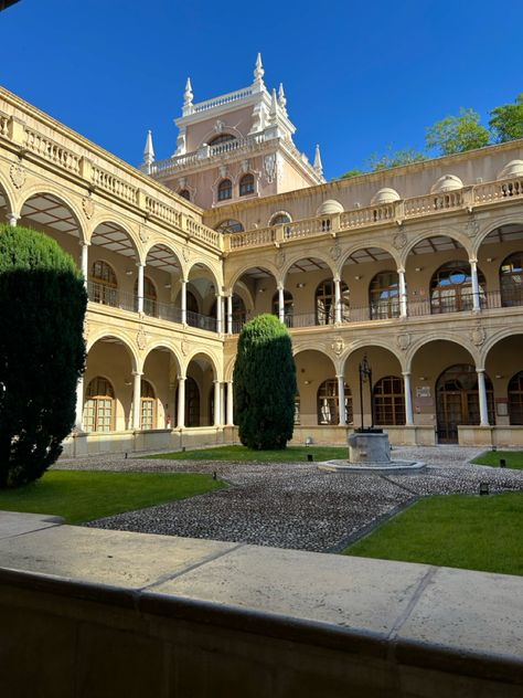 📍university of murcia, spain 🇪🇸 Spain University, Spain Murcia, Spain Architecture, Murcia Spain, Uni Life, Vision Board, Spain, University, Architecture