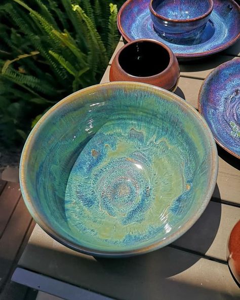 Seaweed And Oatmeal Glaze, Clay Bowl Glaze Ideas, Unique Glaze Ideas, Under Glaze Ceramics, Ceramics Pottery Art Aesthetic, Cool Glaze Ideas, Glazed Ceramic Bowls, Ceramic Bowl Glazing Ideas, Glaze Inspo Pottery