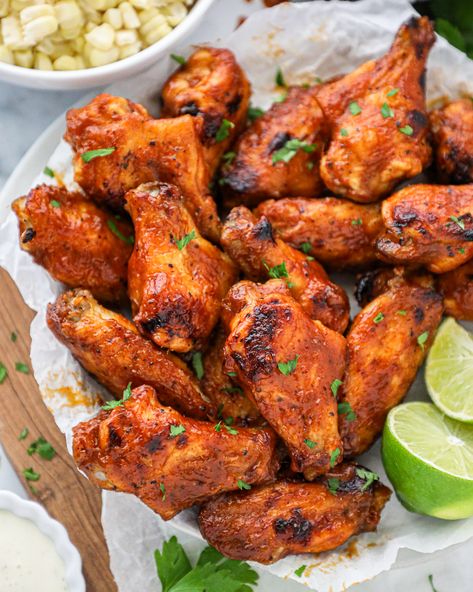 Food Wings, Bbq Chicken Wings Recipe, Melon Salad, Yummy Bites, Bbq Chicken Wings, Bbq Wings, Food Pic, Chicken Wings Recipe, Dream Food