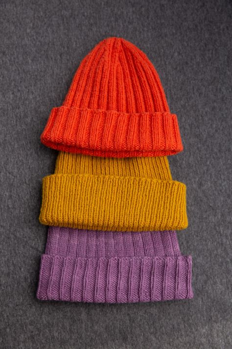 Woven Crafts, Beanie Pattern Free, Easy Knit Hat, Beanie Knitting Patterns Free, Knit Beanie Pattern, Ribbed Hat, Beanie Outfit, Knitted Beanies, Hat Patterns Free