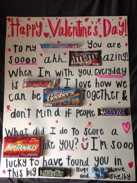 Crafty ideas for Valentine's Day. It wasn't hard at all, and fun to make! :) Best Friend Valentines, Candy Bar Posters, Chocolate Letters, Candy Bar Birthday, Chocolate Bar Card, Valentine Poster, Chocolate Card, Friends Valentines Day, Birthday Surprise Boyfriend