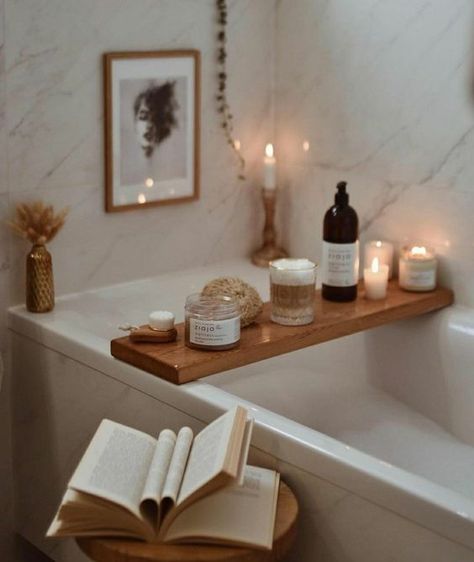 Cozy Bath, Bath Aesthetic, Cozy Bathroom, Candle Picture, Bathroom Candles, Candles Photography, Candle Aesthetic, Bath Tub, Mindful Living