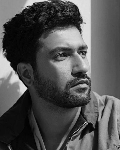 #vickykaushal #portrait #shabirart099 Virat Kohli Portrait Photography, White Pic, Male Art Reference, Celebrity Art Portraits, Male Portrait Poses, Smile Pictures, Celebrity Portraits Drawing, Vicky Kaushal, Sketch Images