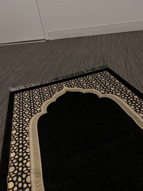 #islam #muslim #prayermat #praying #deen #aesthetic Praying Muslim Aesthetic, Praying Aesthetic Islam, Prayer Mat Aesthetic, Deen Aesthetic, Praying Islam, Praying Aesthetic, Praying Muslim, Pray Muslim, Praying Mat