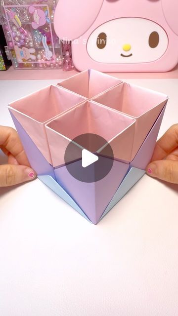 How To Make Small Boxes Diy, Cute Diy Pencil Holders, Pen Holder With Paper, Handmade Pencil Box Ideas, Homemade Pencil Holders, Paper Pen Holder Diy, Origami Pen Holder, Cute Pen Holder Diy, How To Make A Pen Holder