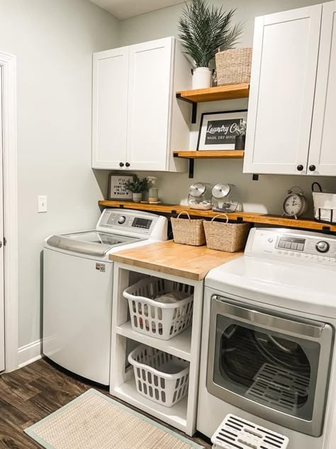 Home Design Farmhouse, Laundy Room, Laundry Room Update, Small Laundry Room Makeover, Dream Laundry Room, Laundry Room Layouts, Basement Laundry, Laundry Room Renovation, Farmhouse Laundry Room