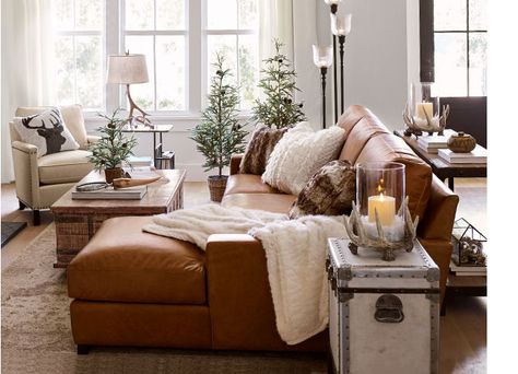 Leather Sofa With Chaise, Brown Living Room Decor, Leather Couches Living Room, Leather Couches, Leather Sofa Living, Couches Living, Leather Sofa Living Room, Sofa With Chaise, Brown Living Room