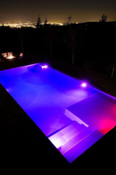 Backyard Led Lights, Swimming Pool Lights Led, Pool Bubblers With Lights, Pool With Lights At Night, Pool Lighting Ideas Inground, Pool In Night, Lights In Pool, Swimming Pool Lighting Ideas, Pool Lights Ideas