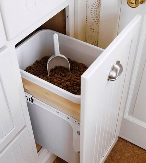 Dog-Friendly Remodeling Ideas in Increasing Order of Canine Craziness Dog Food Bin, Dog Food Holder, Pet Station, Dog Storage, Built In Cabinet, Dog Room, Trendy Diy, Dog Food Storage, Dog Rooms