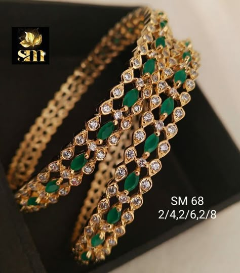 Daimond Bangel Design, Emerald Bangles Gold, Ruby Emerald Necklace Indian, Ruby Emerald Bangles, Emerald Necklace Indian, Ruby Emerald Necklace, Diamond Bracelets Wedding, Emerald Bangles, Indian Antiques