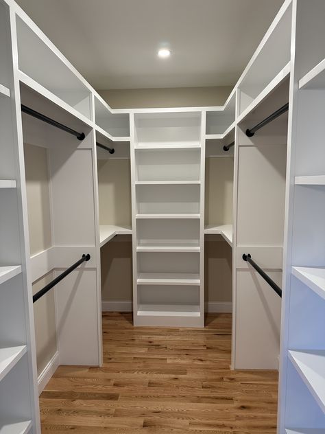 Walk In Closet Remodel Ideas, How To Build Walk In Closet, Walk In Closet Ideas Wood, 3 X 8 Closet Layout, Closet U Shape Walk In, Simple Walking Closet Ideas, Simple Walking Closet, Semi Walk In Closet, 8 X 10 Walk In Closet Design