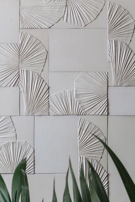 Botteganove Flora - Casa Ceramica Interior Boho, Tile Wall, Wall Finishes, Wall Cladding, Wall Treatments, New Wall, Wall Patterns, 3d Wall, Cheap Home Decor