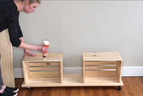 Easy Crate DIY Bench on Wheels | Hometalk Gorgeous Entryway, Diy Bank, Crate Bench, Outdoor Storage Bench, Diy Storage Bench, Crate Diy, Diy Entryway, Storage Wood, Foyer Decorating