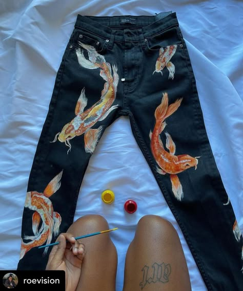 Clothes Painting, Denim Diy Clothes, Diy Denim Jacket, Painted Clothes Diy, Upcycle Clothes Diy, Denim Art, Diy Jacket, Diy Clothes Design, Custom Jeans