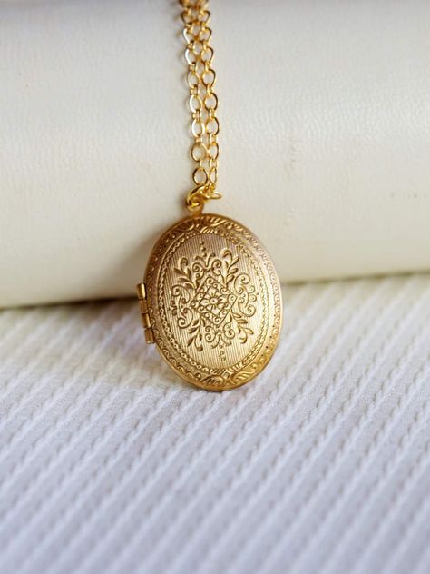 Etsy Locket Necklace,Brass Oval Locket,Floral Gold Color Brass locket,Jewelry Gift ,Pendant necklace,bride Unique Locket Necklace, Unique Locket, Locket Jewelry, Gold Locket Necklace, Oval Locket, Jewelry Lockets, Gold Pendant Jewelry, Gold Locket, Jewelry Design Earrings