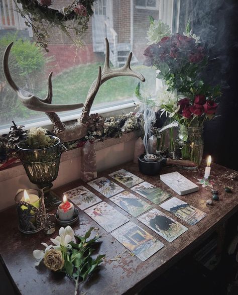 Summer Simmer Pot, Folk Witchcraft, Learn About Me, Small Garden Table, Witch Altar, Magic Knot, Witchcraft Altar, Witch Room, Simmer Pot