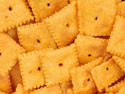 Cheez It Recipe, Thermomix Healthy, Homemade Cheez Its, Lunchbox Snacks, Gluten Recipes, Cheesy Crackers, Cheesy Snack, Glutenfree Recipe, Copycat Restaurant Recipes