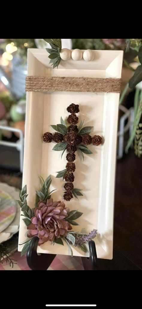 Pinecone Hedgehog, Diy Pinecone Crafts, Leaf Fairy, Wooden Cross Crafts, Memorial Wreath, Inspirational Crafts, Church Retreat, Recuerdos Primera Comunion Ideas, Pinecone Crafts