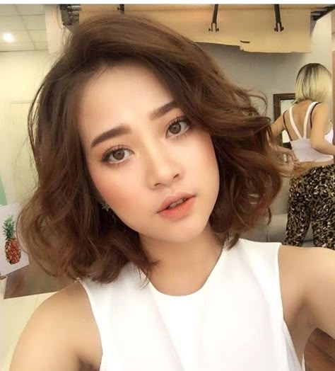 23 beautiful photograph of korean perm short hairstyle | Encouraged for you to my blog, in this period I will demonstrate regarding korean perm short hairstyle. And today, this can be a 1st photograph: emejing perm short hairstyles contemporary styles ideas 2018 with korean perm short hairstyle 23 beautiful photograph of korean perm short hairstyle #KoreanShortHairstylesforWomen Medium Asian Hair, Short Perm, Diy Updo, Short Permed Hair, Short Wavy Haircuts, Short Hairstyle Women, Permed Hair, Korean Short Hair, Wavy Haircuts