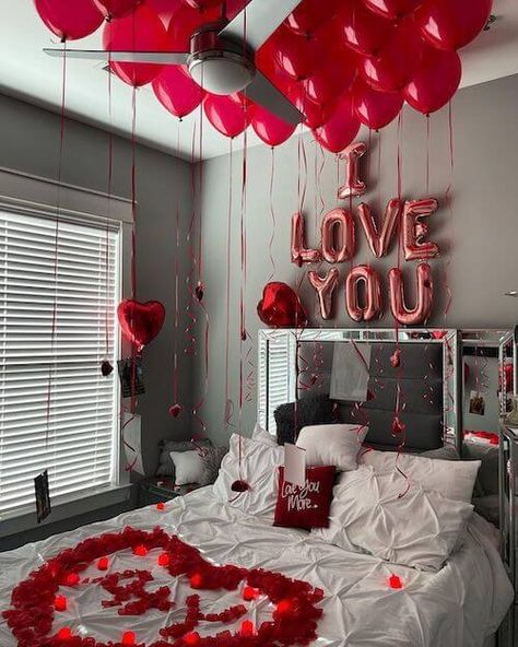 Valentines Day Decorations Hotel Room, Romantic Hotel Room Ideas, Boho Valentines Day Decor, Valentine Room Decor, Valentines Day Decorations Party, Valentines Day Decorations Bedroom, Valentines Day Decorations For Tables, Farmhouse Valentines Day Decor, Valentines Day Decorations Romantic