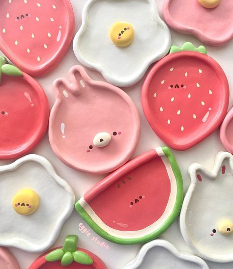 Mother Day Clay Ideas, Cute Clay Dishes, Air Dry Clay Tray Ideas, Clay Cute Things, Diy Clay Crafts Ideas, Crafty Things To Do, Cute Clay Things, Creative Things To Do, Crafts For Your Room