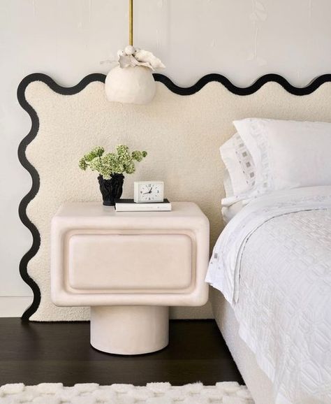 Pretty Headboard, Pink Headboard, Curved Bed, Bespoke Beds, Modern Headboard, Headboard Styles, Eclectic Interior Design, Curved Headboard, Headboard Designs