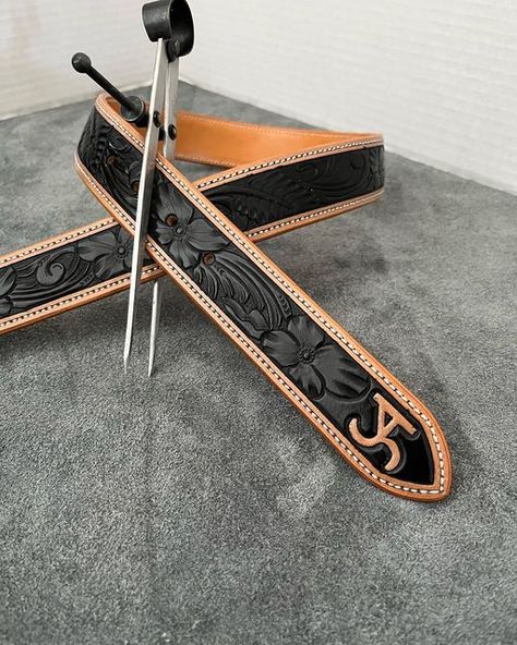 Custom Leather Belt, Tooled Belts, Belt Patterns, Diy Leather Belt, Belt Ideas, Custom Belts, Handmade Leather Work, Custom Leather Work, Custom Leather Belts