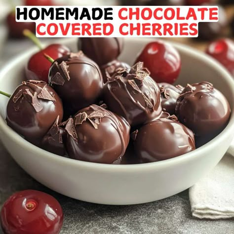 Chocolate Covered Cherry Fudge, Homemade Chocolate Covered Cherries, Chocolate Covered Fruit Ideas, Healthy Candy Recipes, Group Snacks, Christmas Candy Treats, Chocolate Covered Cherries Recipe, Chocolate Dipped Cherries, Aip Paleo Desserts