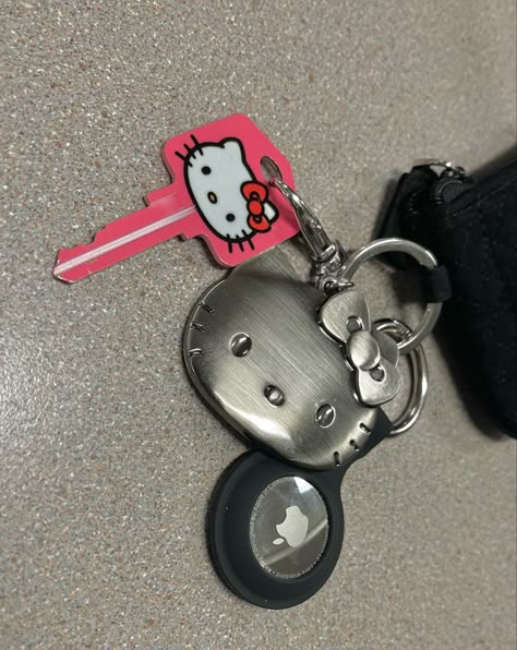 Hello Kitty Pumpkin, Hello Kitty Car, Hello Kitty Keychain, Kawaii Bedroom, Girly Car Accessories, Handbag Essentials, Girly Car, Pink Hello Kitty, Cute Car Accessories