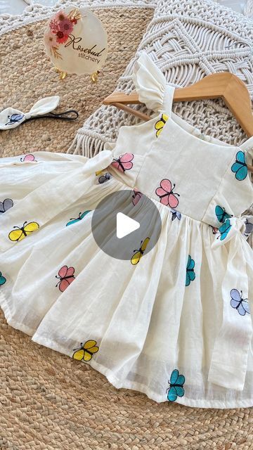 Cotton Frocks For Newborn, New Born Baby Dress Design Simple, New Born Baby Frock Pattern, Cute Frocks For Kids, Butterfly Frocks For Kids, Baby Girl Dresses Traditional, Baby Frock Design Cotton, Cotton Frocks For Kids Pattern, Frocks For Girls Designer