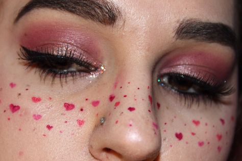 Heart Nose Makeup, Heart Eyes Makeup, Valentines Makeup Aesthetic, Heart Shaped Freckles, Amor Makeup, Pink Freckles Makeup, Hearts On Cheeks Makeup, Heart Shaped Makeup, Cute Valentines Day Makeup Looks