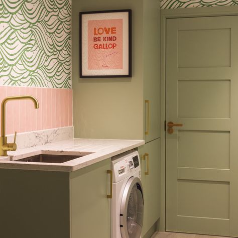 Utility Room Boot Room Ideas, Scandi Utility Room, Colourful Utility Room, Utility Room Colours, Colourful Laundry Room, Bathroom Utility Room Combo, Small Utility Room With Toilet, Tiny Utility Room Ideas, Lake House Laundry Room