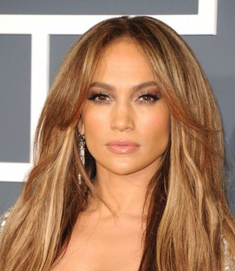 Jlo Hair Colors, Jlo Body, Jennifer Lopez Hair Color, Jlo Makeup, Jlo Hair, Jlo Glow, Jennifer Lopez Hair, Makeup Tips For Older Women, Golden Blonde Hair