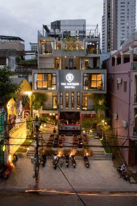 Mini Hotel Design Architecture, Hostel Exteriors, Mini Hotel Design, Shophouses Design, Hostel Design Ideas, Hostel Design, Student Hostel, Hotel Design Architecture, Modern Restaurant Design