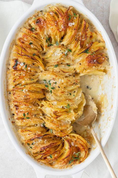 These creamy scalloped potatoes have a rich, cheesy sauce and nice crispy edges. They're the perfect side dish for any holiday meal or paired with a perfectly cooked sous vide steak! Creamy Scalloped Potatoes, Sous Vide Steak, Scalloped Potatoes Recipe, Scalloped Potato Recipes, Cheesy Sauce, Scalloped Potatoes, Holiday Meal, Dinner Sides, Potatoes Recipe