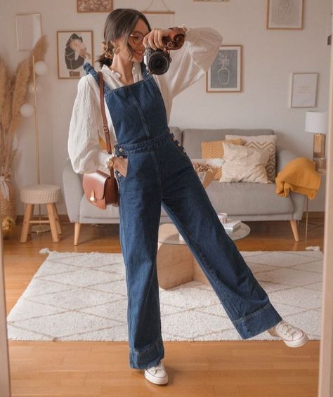 Overalls Outfit Aesthetic, Overalls Outfit, Casual College Outfits, Casual Day Outfits, Quick Outfits, Easy Trendy Outfits, Day Outfits, Casual Style Outfits, Fashion Mode