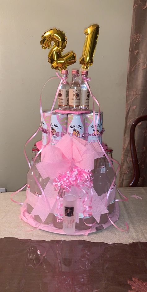 21ist Birthday Ideas, 21st Alcohol Cake, 21 Birthday Bouquet, 21st Birthday Drink Tower, 21 Birthday Themes Ideas, 21 Cakes Birthday Turning 21, Creative 21st Birthday Gifts, 22st Birthday Cake, 21st Bday Centerpieces