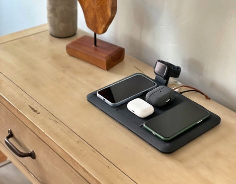 Mophie 4-in-1 Wireless Charging Mat review Beaded Moon, Apple Watch Charger, Watch Charger, Charging Pad, Wireless Charging Pad, Home Office Space, Gaming Room, Latest Gadgets, House Decoration