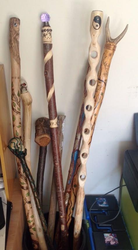 Whittling Sticks, Walking Stick Designs, Staff Diy, Carved Walking Sticks, Walking Staff, Hand Carved Walking Sticks, Wooden Walking Sticks, Dremel Wood Carving, Walking Sticks And Canes