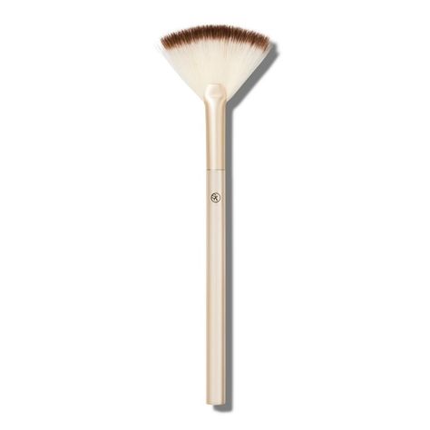 Sonia Kashuk Highlighting Fan Makeup Brush - Best Cruelty-free and Vegan Makeup Brushes  #makeupproducts #makeupbrushes #makeupapplicators Best Highlighter Makeup, Fan Brush Makeup, Affordable Makeup Brushes, Cheap Makeup Brushes, Real Techniques Brushes, Cupid's Bow, Best Highlighter, Sonia Kashuk, How To Apply Concealer