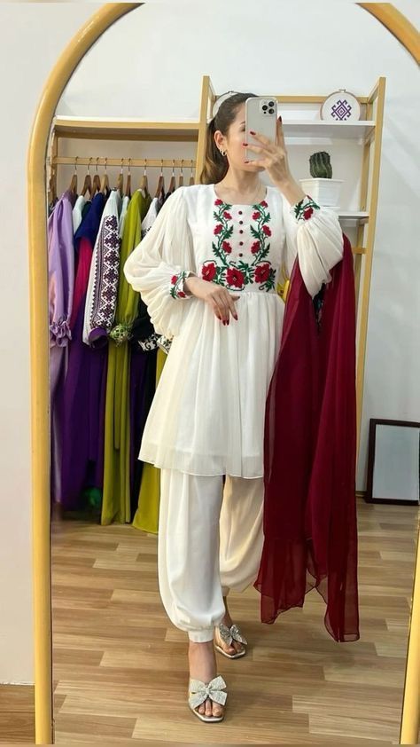 New Kurti Designs Pakistani, Afghani Suit Design, Drees Design For Girl, New Afghani Dress Design, Pakistani Style Kurti, Afghani Dress Design, Casual Desi Outfits, Pakistani Clothes Casual, Afghani Suit