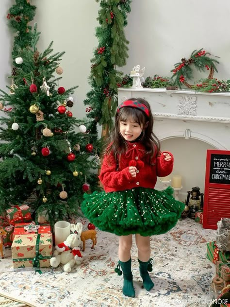 20 Cute Christmas Outfits for Babies and Toddlers This Year Christmas Outfit Ideas For Kids, Toddler Girl Christmas Outfits, Toddler Girl Christmas Dresses, Kids Christmas Dress, Toddler Christmas Outfit, Xmas Dress, Cute Christmas Outfits, Trendy Christmas Outfits, Girls Christmas Outfits