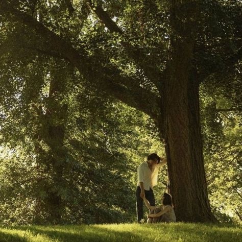 사진 촬영 포즈, Style Photo, Photo Couple, Couple Shoot, Nature Aesthetic, The Grass, Couple Aesthetic, Hopeless Romantic, Two People