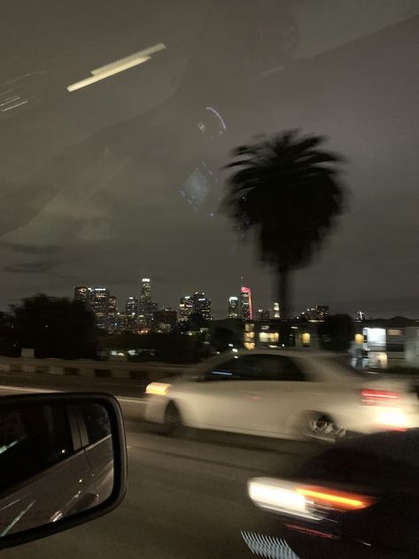 Dark City, City Vibe, Night Vibes, Iphone Wallpaper Vintage, Night Driving, Dream City, Night City, Night Aesthetic, City Aesthetic