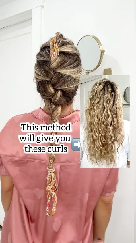 Instagram Heatless Curls Tutorial, Overnight Beach Waves, Heartless Curls, Heatless Curls Overnight, Bun With Curls, Wavy Wedding Hair, Overnight Curls, Hair Curling Tips, Heatless Hairstyles