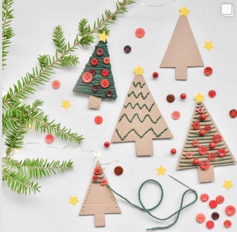 Baby Christmas Crafts, Cardboard Christmas Tree, Little Christmas Trees, Fabric Christmas Ornaments, Cardboard Crafts, Christmas Crafts For Kids, Winter Crafts, Christmas Decorations To Make, Christmas Activities