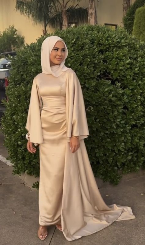 Elegant Dresses Hijab, Hijabi Soiree Dresses, Muslim Prom Dress, Hijab Prom Dress, Hijabi Dresses, Eid Outfit Ideas, Dresses Hijab, Estilo Hijab, Modest Evening Dress