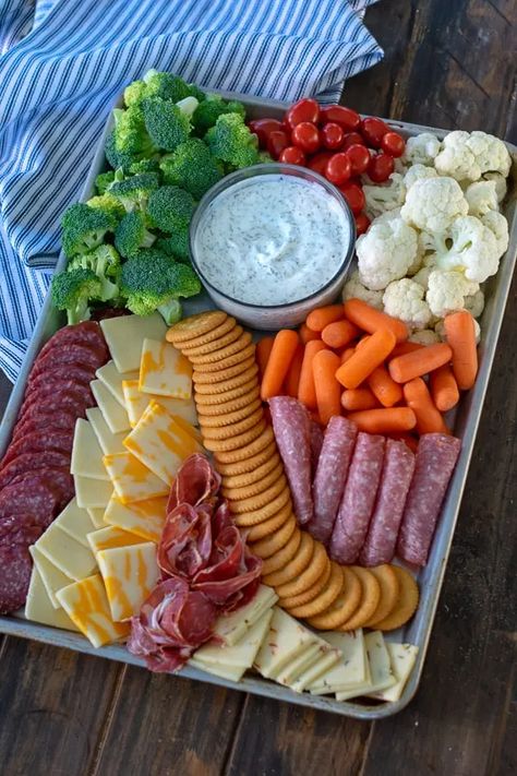 Snacks For Big Groups, Snacks For Large Groups, Charcuterie Board Meats, Charcuterie Appetizers, Charcuterie Ideas, Snack Platter, Charcuterie Board Ideas, Charcuterie Inspiration, Food Boards