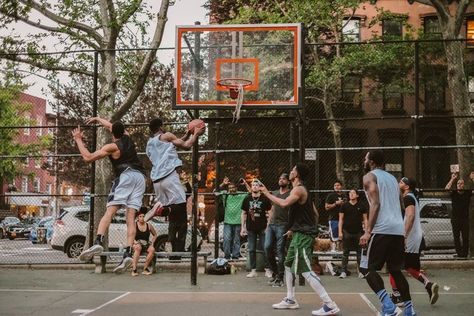 Pickup Basketball Aesthetic, Street Basketball Aesthetic, Streetball Photography, Streetball Aesthetic, Street Basketball Photography, Tips For Basketball, Basketball Editorial, Photo Series Ideas, Nyc Basketball